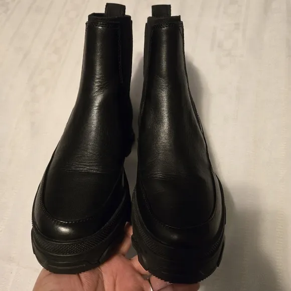 Sorel Women's Brex Shelsea Waterproof Boot Color Black Side 6