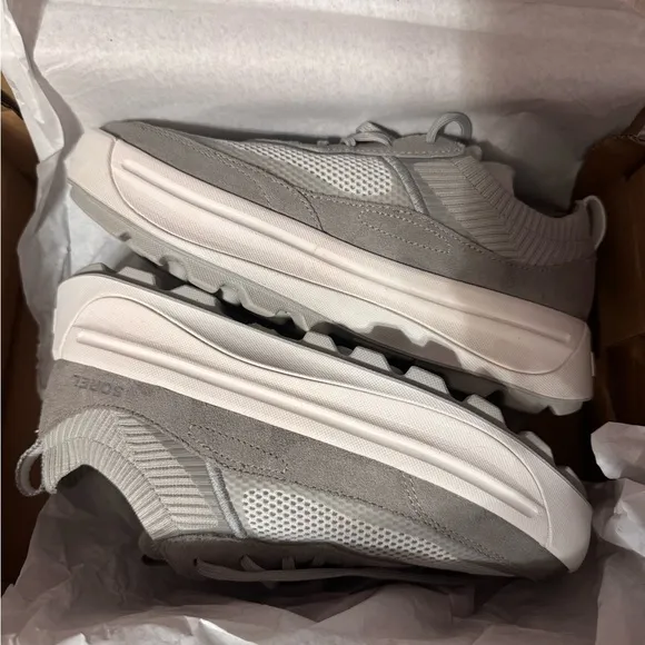Sorel Women's ONA 503 Knit Sneakers size 8 (New in Box)
