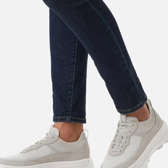 Sorel Women's ONA 503 Knit Sneakers size 8 (New in Box)