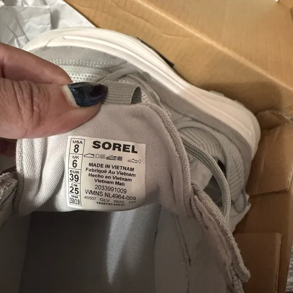 Sorel Women's ONA 503 Knit Sneakers size 8 (New in Box)