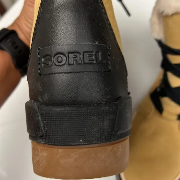 SOREL Women's Tivoli IV Waterproof Winter Boots size 11 like new