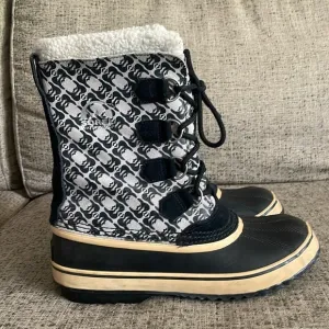 Sorel Women's Winter  PAC T Waterproof Boots Size 11