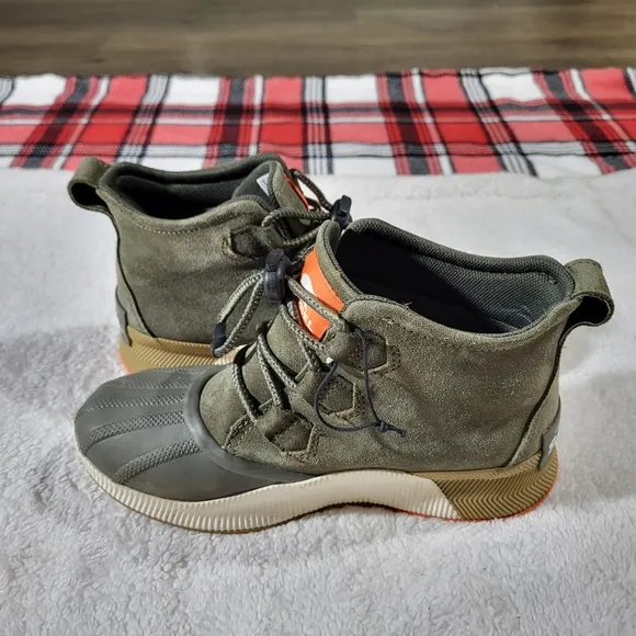 Sorel Youth OUT N ABOUT Classic Waterproof Boots Olive Green green Size 5