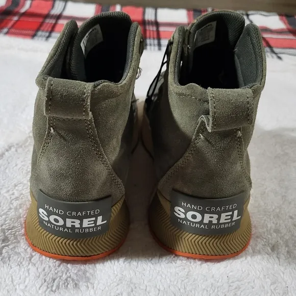 Sorel Youth OUT N ABOUT Classic Waterproof Boots Olive Green green Size 5