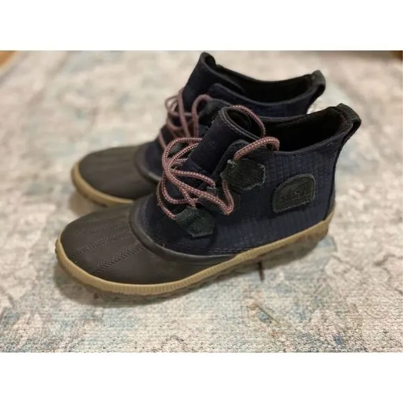 Sorel Blue/Black Out N About Waterproof Boots Women's Size 8  NL3796-439