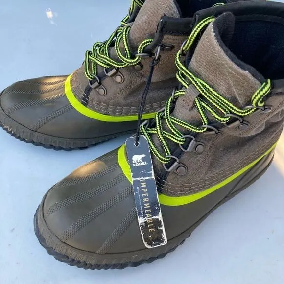 Sorel Cheyanne Waterproof Duck Boots Boys Size: 3