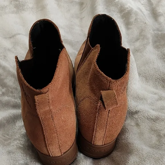 Sorels Evie II Chelsea Bootie for Women Brown Leather Ankle Boots size 10.5