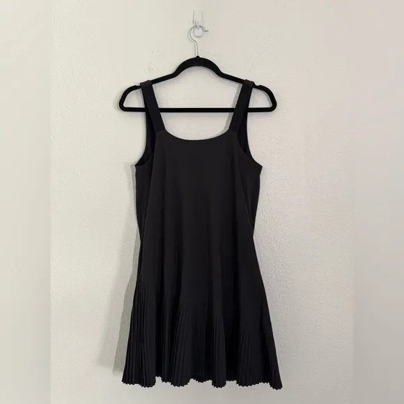 SPANX Yes Pleats Skort Active Pleated Dress with Shorts in Black Size Medium