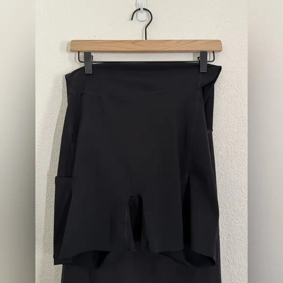SPANX Yes Pleats Skort Active Pleated Dress with Shorts in Black Size Medium