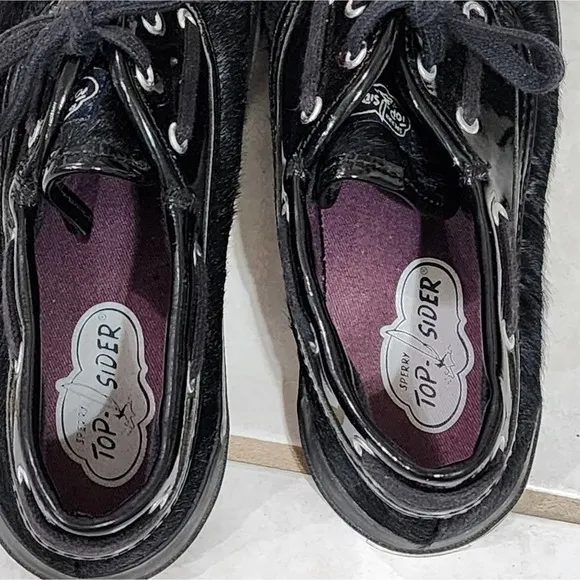 Sperry Top Sider black fur and patent leather deck shoes sneakers size 7
