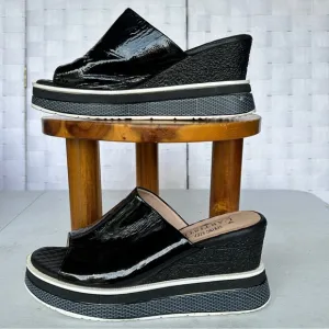Spring Step L’Artiste Black Patent Leather Wedge Sandals Size 10