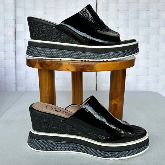 Spring Step L’Artiste Black Patent Leather Wedge Sandals Size 10