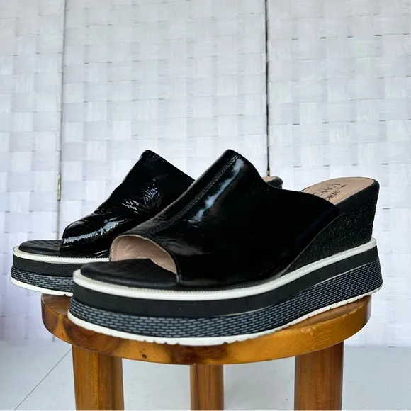 Spring Step L’Artiste Black Patent Leather Wedge Sandals Size 10