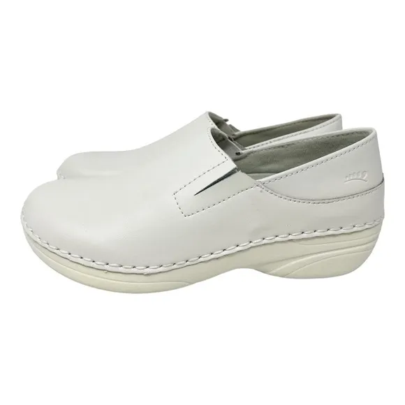Spring Step Professional MANILA Women’s Off White Slip Resistant Work Shoes 5.5M