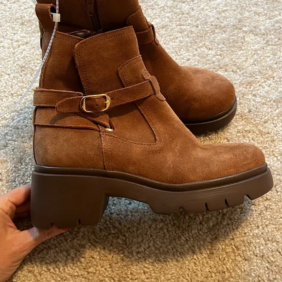 Steve Madden Colletta brown leather gold buckle boot shoe size 7.5