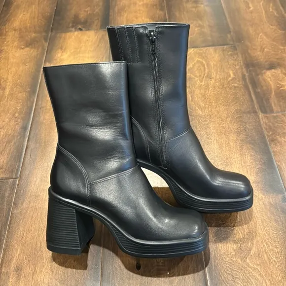 Steve Madden Fantsie Boots New