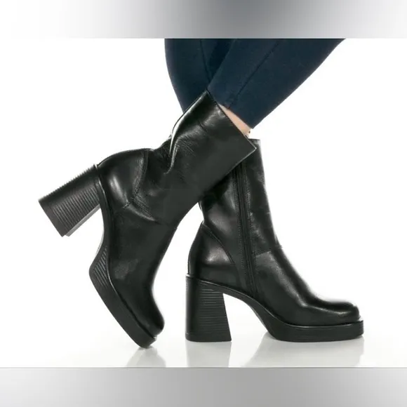 Steve Madden Fantsie Boots New