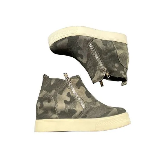 Steve Madden Green Camo Wedgie Sneakers Size 7