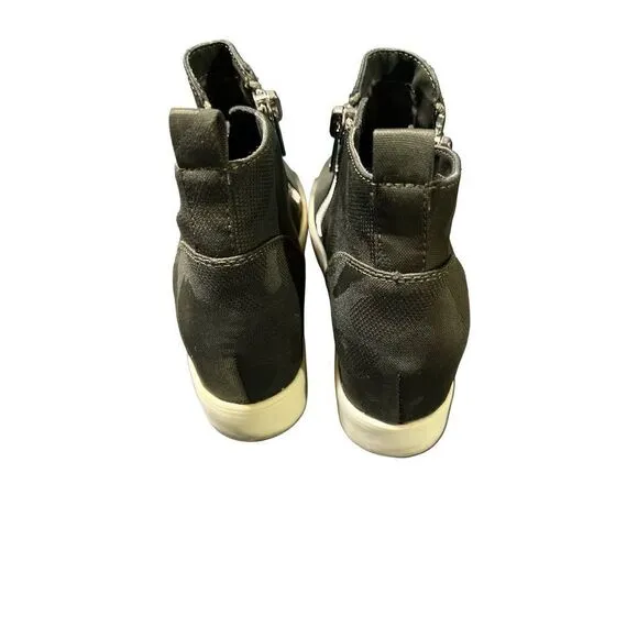 Steve Madden Green Camo Wedgie Sneakers Size 7