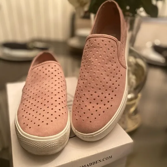 Steve Madden Owey Slip-on Shoes Deck Shoes