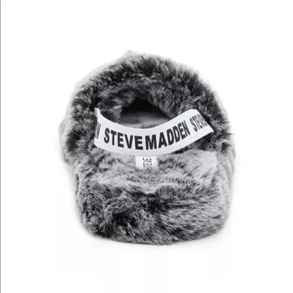 Steve Madden Slippers fluff fluffy Soft! Memory foam