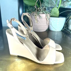 Steve Madden Women Wedge Sandal Shapely Square Toe Strappy Patent Brown Nude 8.5