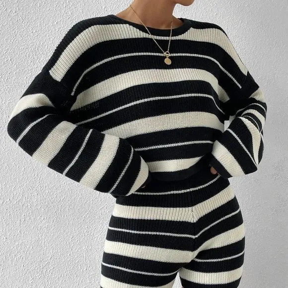 Striped Pattern Drop Shoulder Sweater &amp; Knit Shorts Black