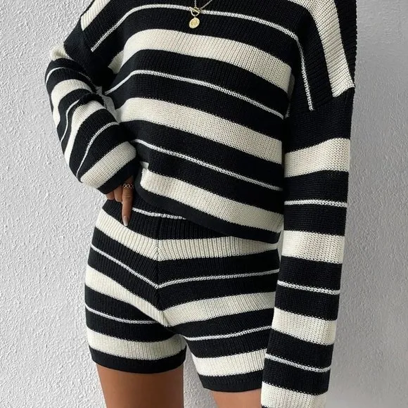 Striped Pattern Drop Shoulder Sweater &amp; Knit Shorts Black
