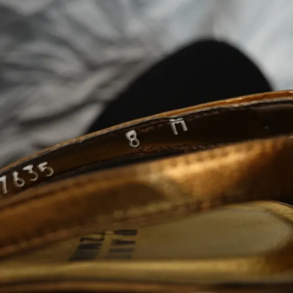 STUART WEITZMAN Antique Gold With Citrine Embellishments at Toe &amp; Ankle, size 8