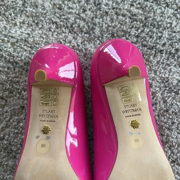 Stuart Weitzman Barbie core Pink kitten heel patent leather pumps 1.5 &quot; heel