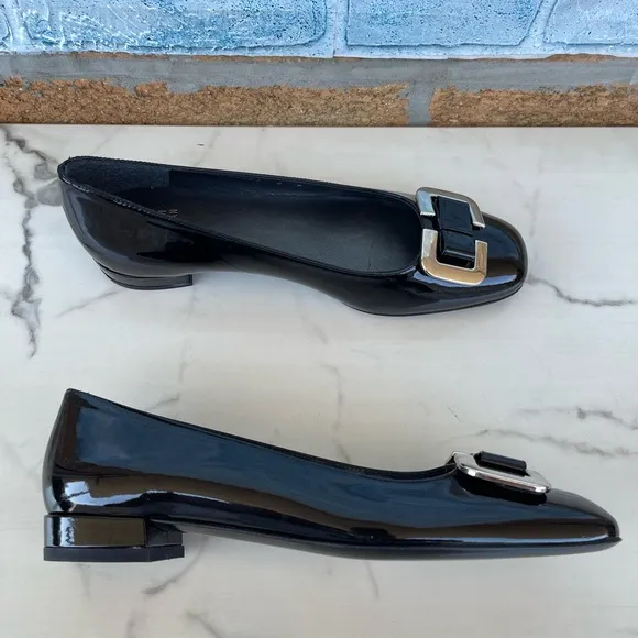 Stuart Weitzman buckled patent leather shoes size 8