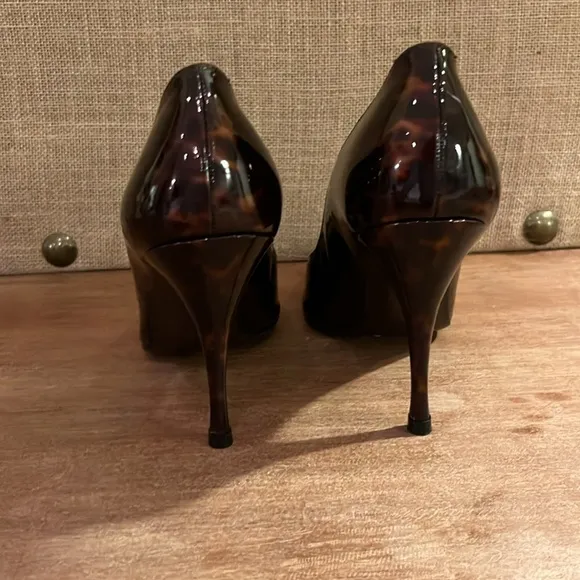 Stuart Weitzman designer Heels tortoiseshell power pumps heels