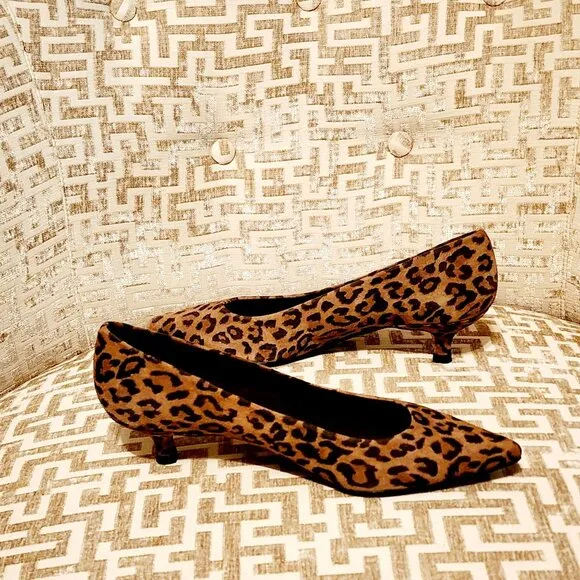 Stuart Weitzman Leopard Print Minimalist Classic Quiet Kitten Heel |Sz. 5.5M