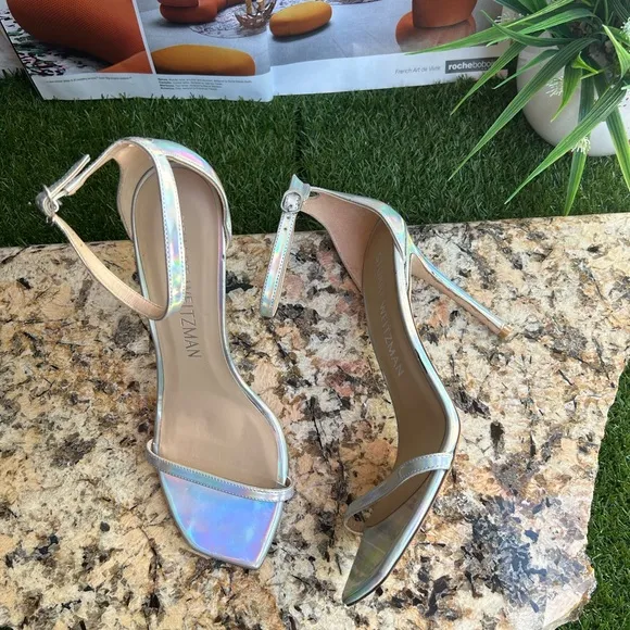 Stuart Weitzman Nudistcurve iridescent Silver Patent leather Ankle strap size 11
