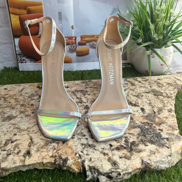 Stuart Weitzman Nudistcurve iridescent Silver Patent leather Ankle strap size 11