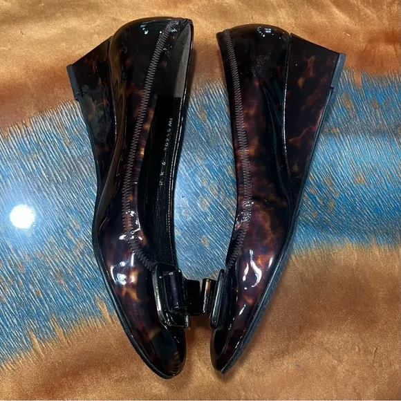 Stuart Weitzman Patent Leather Wedge Shoes Tortoise Shell animal print brown