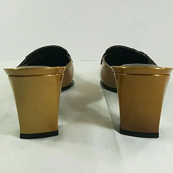STUART WEITZMAN shoes. Size 7B