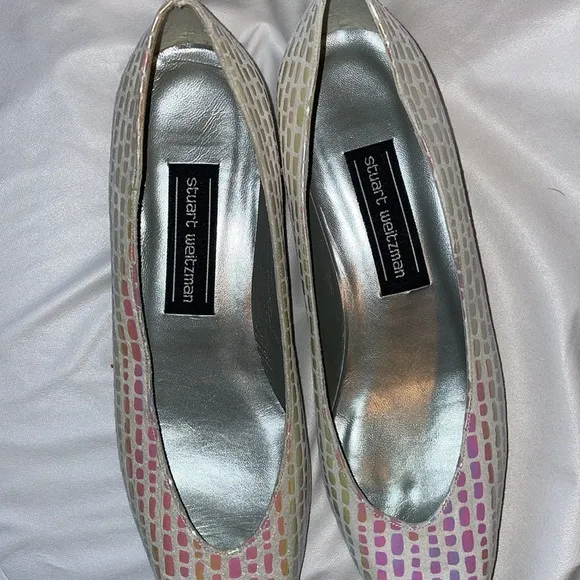 Stuart Weitzman White/Nude Suede Leather Iridescent Scales Kitten Block Heel 7.5