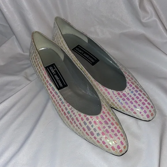 Stuart Weitzman White/Nude Suede Leather Iridescent Scales Kitten Block Heel 7.5