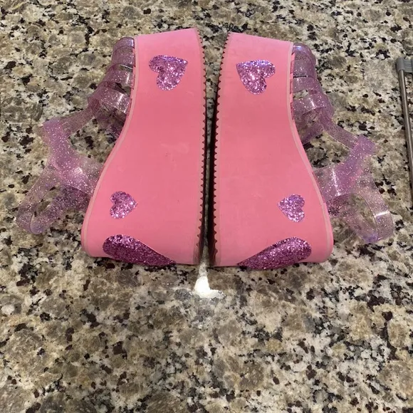 Sugar Thrillz Sparkle Glitter Heart Platform Jellies in pink