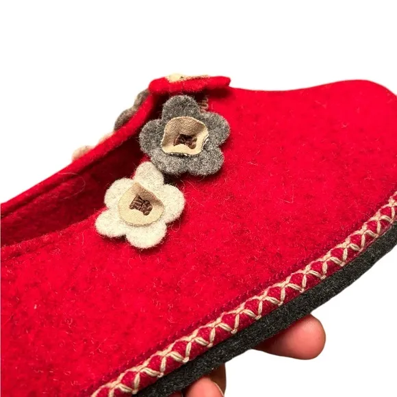 Sundance Catalog Red Wool Shoes with flowers handmade in Itally NWT
