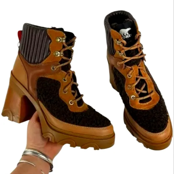 Sundance Catalog Sorel Platform “Brex Heel Cozy Lace Boots” Size 9.5 New