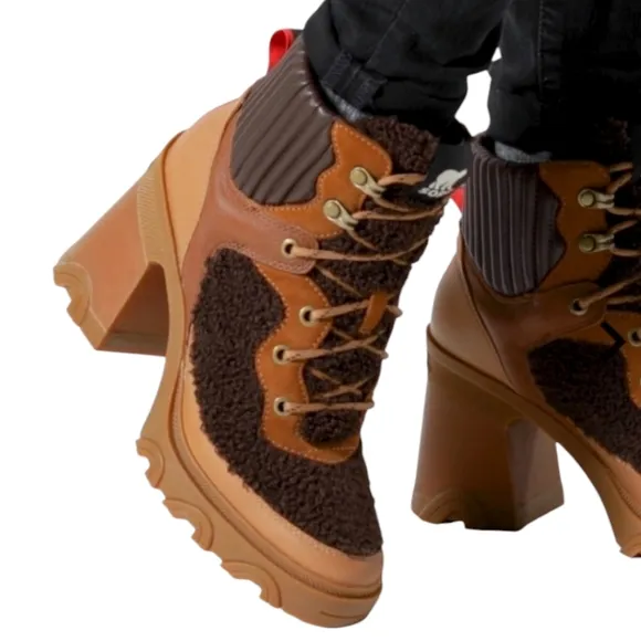 Sundance Catalog Sorel Platform “Brex Heel Cozy Lace Boots” Size 9.5 New