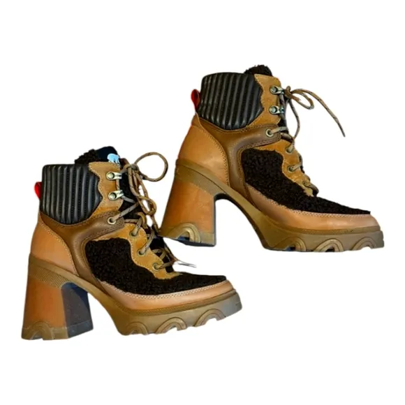 Sundance Catalog Sorel Platform “Brex Heel Cozy Lace Boots” Size 9.5 New