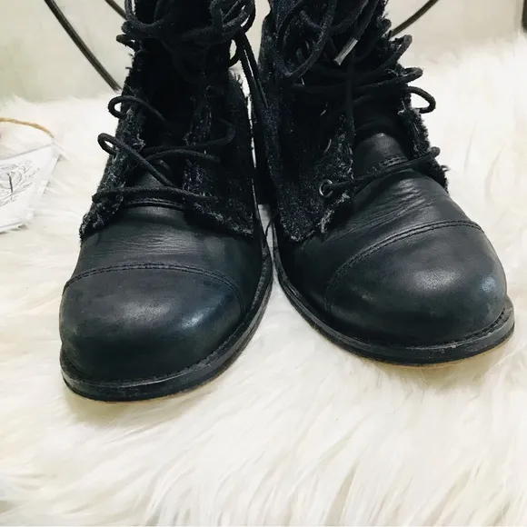 Superdry Woman Trawler mid-combat boots Sz 4-    US 7