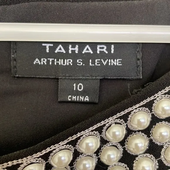 Tahari Sheath Black Dress Pearl Neckline Size 10