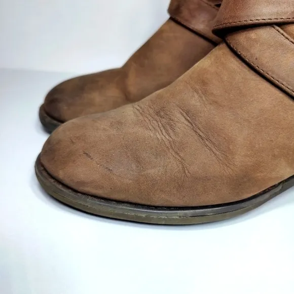 Tara M Gwen Brown Leather Criss Cross Strap Ankle Boots Women’s Shoes Size 9.5