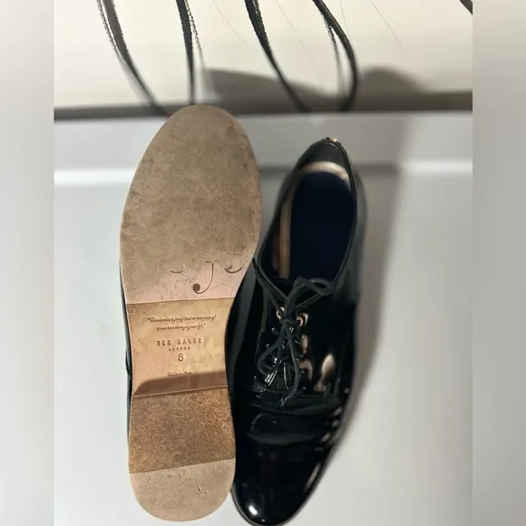 Ted Baker Black Patent Leather Oxford Shoes w/ Rose Gold Details Women’s Size 8