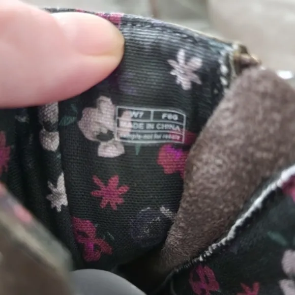 Teva Foxy Mid Boots.