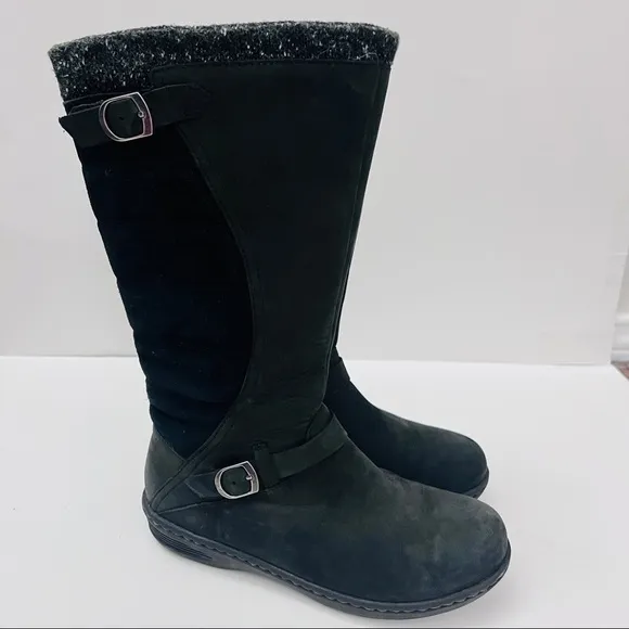 Teva Nopal waterproof boots in black size 8